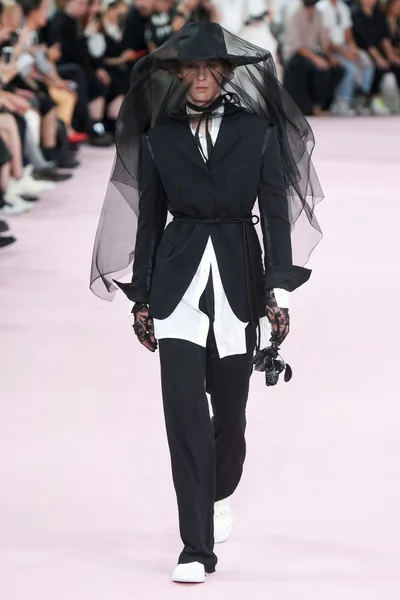 Look 43